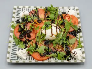 Ensalada Caprese De Burrata