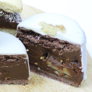 Alfajor blanco con nuez