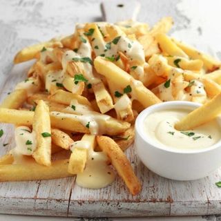 Patatas Fritas Con Alioli