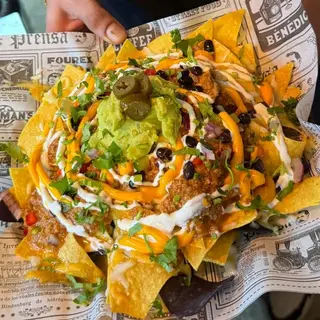 NACHOS AZTECAS (CHICKEN)