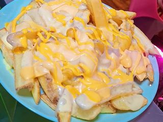PATATAS GRATINADAS A LOS 4 QUESOS