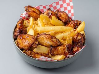 ALITAS DE POLLO BARBACOA 8Uds