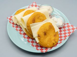 AREPA 4 QUESO