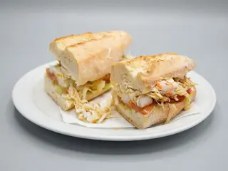 Bocadillos Pollo Y Gambas Especial