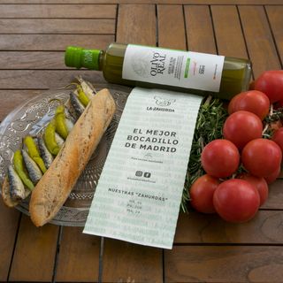 Bocatín o Bocadillo Sardinillas y Piparra