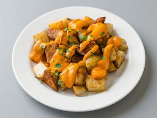 Nuestras Patatas bravas