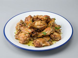 Alitas al ajillo