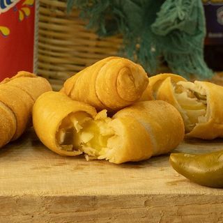 Tequeño de queso y jalapeños (4 Unidades)