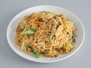 71. Fideos De Arroz Estilo Singapur