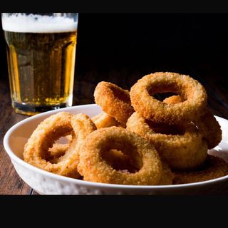 AROS DE CEBOLLA A LA CERVEZA