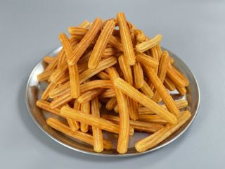 2 Pack de Churros (12 Churros y 2 Vasos chocolate)