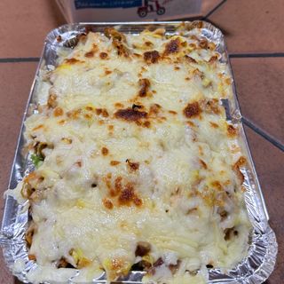 Platos de  ternera o pollo o cordero queso gratinado
