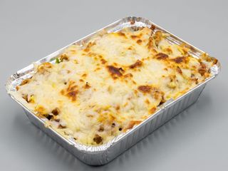 Platos grande de  ternera o pollo o cordero queso gratinado