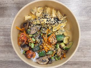 Pollo curry Rojo arroz (450g)