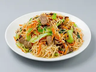 Fideos Fritos Con Ternera 牛肉炒粉干