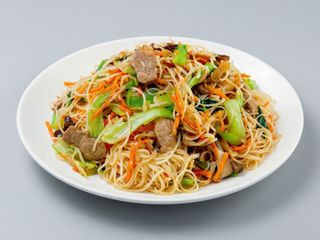Fideos Fritos Con Ternera 牛肉炒粉干