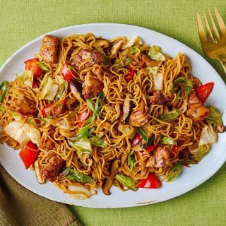 B4.Yakisoba Con Pollo...