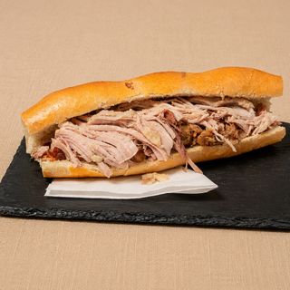 Pan con Lechón Asado