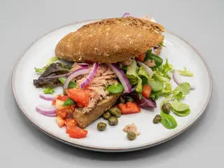 Bocadillo De Atún