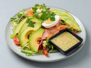 Ensalada De Salmón