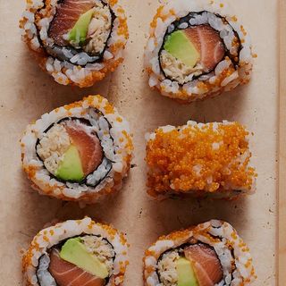 #244:California salmón roll 8u