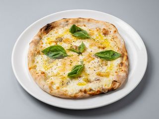 Pizza Bianca (30 Cm. x 30 Cm.)