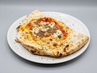 Calzone Carnivora