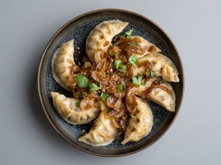 Gyozas Foie Con Cebolla Caramelizada Y Trufa (6 Uds.)