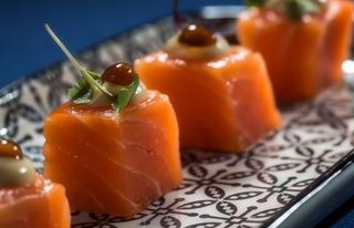 Dados De Salmón A La Trufa