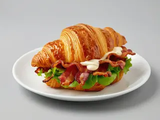 Croissant O Sándwich De Bacon