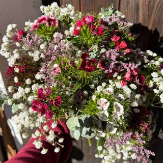 Ramo rosa, lila y blanco