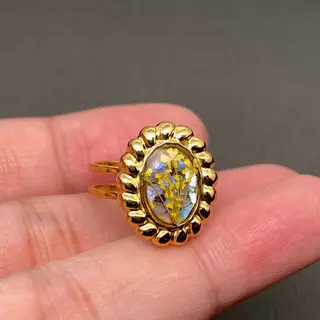 Anillo jardín dorado