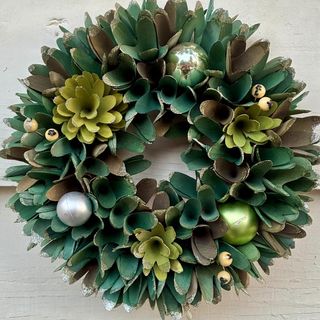 Corona navideña verde elegante