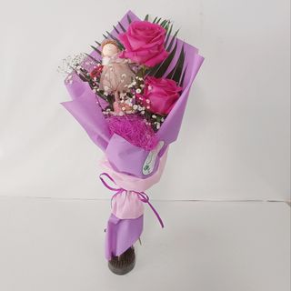 Dos Rosas fucsia o lila Con Bailarina