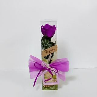 Rosa Eterna Caja Pequeña, color buganvilla+ detalle decorativo