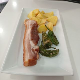 Ración De Torreznos