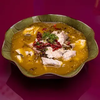 Sopa de Lubina con Col Encurtida - 酸菜鱼