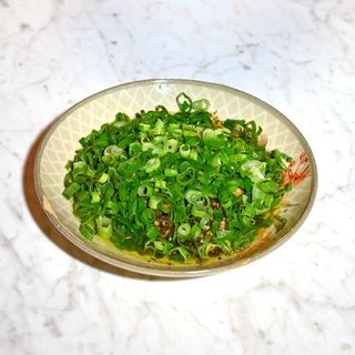 NEW! Pollo con Salsa de Pimiento Asado al Carbón y Cebolleta - 烧椒葱香鸡