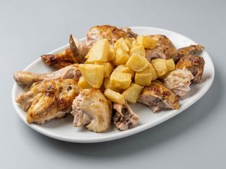 Pollo Entero Con Patatas