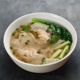 Sopa De Wantun Y Algas