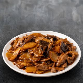 Ternera Con Bambú Y Setas