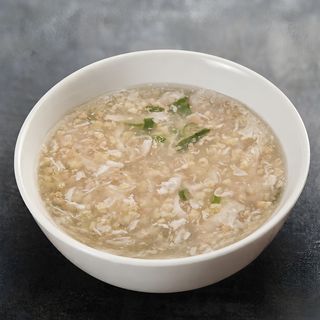 Sopa de Nido de Golondrinas con Pollo