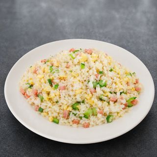 Arroz Frito con Tres Delicias
