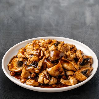 Pollo con Champiñones