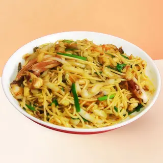 Tallarines Fritos con Tres Delicias