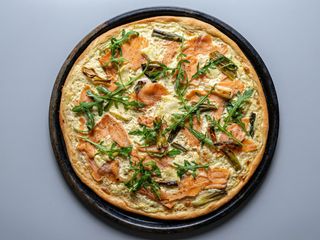 Pizza salmone