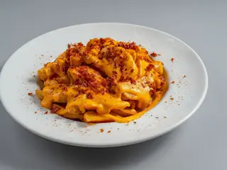 Patata Cajún Baño Con Piscina De Queso