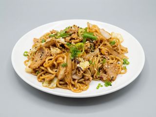 Yakisoba Con Secreto De Cerdo Ibérico