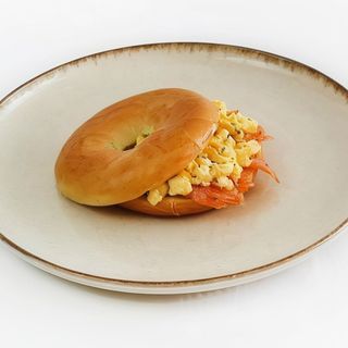 Huevos revueltos Con Salmón