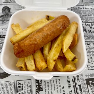 Plain sausage (1) and chips